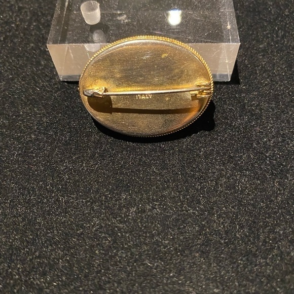 ITALIAN MICRO MOSAIC BROOCH - Picture 5 of 8